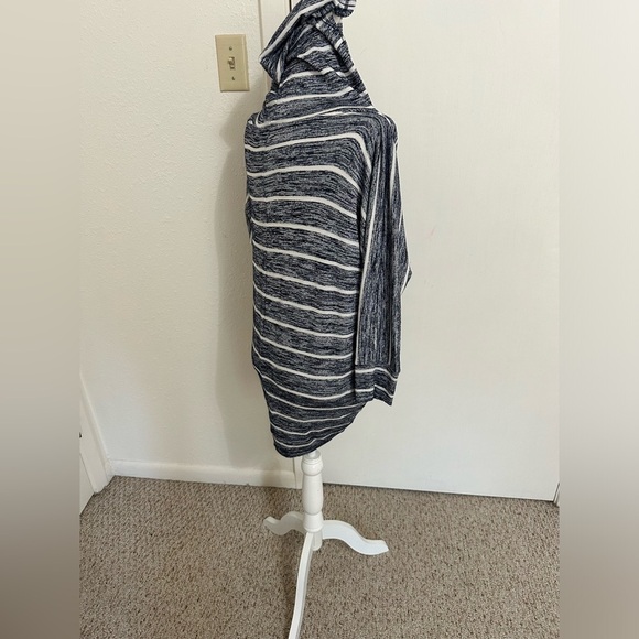 Market and Spruce Womens striped dolman sleeve stretchy tunic top size Medium - Picture 3 of 10